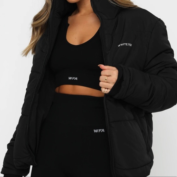 White fox | Not Giving In Puffer Jacket Black - Picture 5 of 6